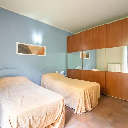 Διαμέρισμα Modern In Italy With Swimming Pool