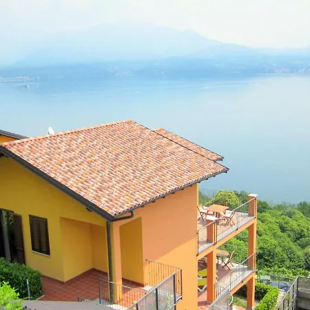 Modern In Italy With Swimming Pool Διαμέρισμα *