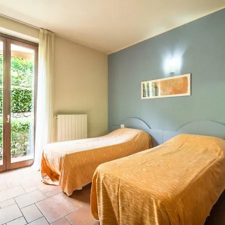 Modern In Italy With Swimming Pool Διαμέρισμα Oggebbio