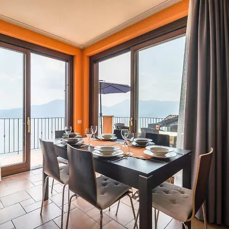 Modern In Italy With Swimming Pool Διαμέρισμα *
