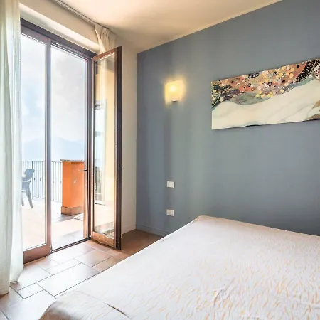 Modern In Italy With Swimming Pool Διαμέρισμα